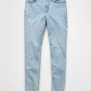 American Eagle Outfitters Light Wash Mom Jeans